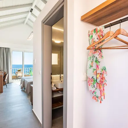 Apolis Beachscape Szálloda Amoopí