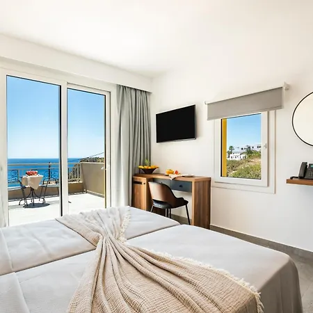 Apolis Beachscape Hotel 4*