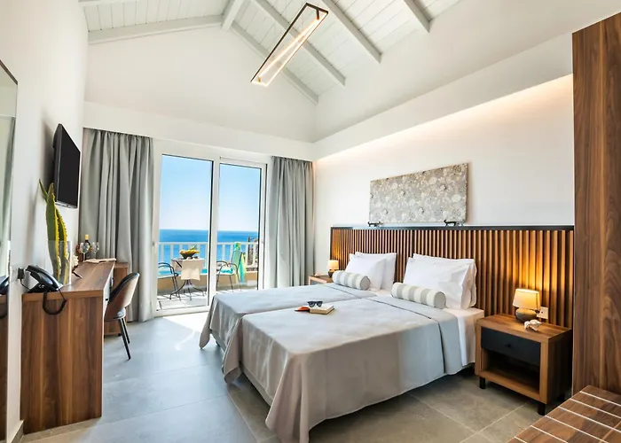 فندق Apolis Beachscape 4*